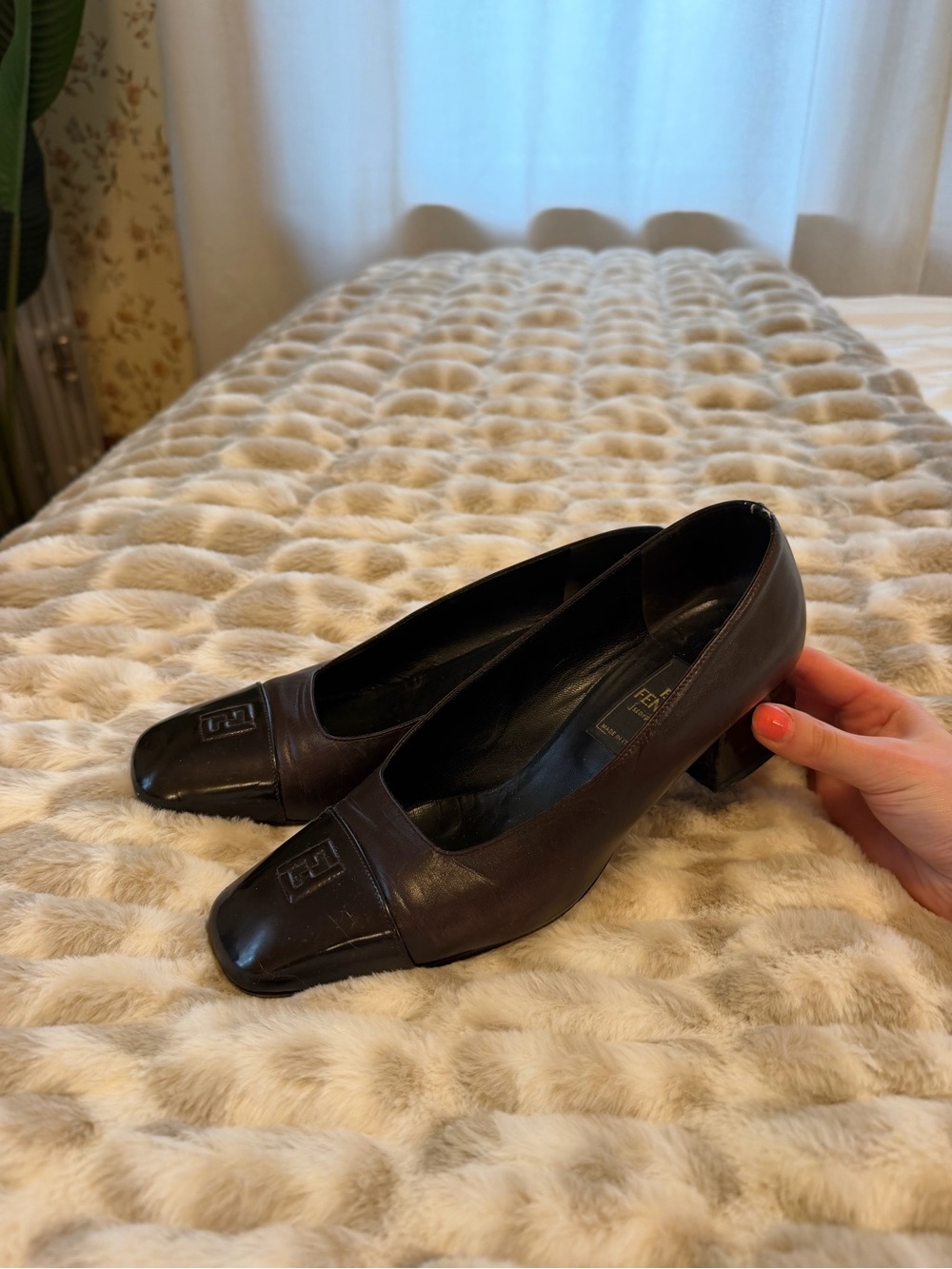Vintage Fendi brown heels sz 37